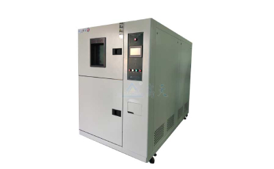 冷熱沖擊試驗(yàn)箱選擇風(fēng)冷還是水冷好？